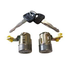   Suzuki Swift Zárbetét 2 Darabos Jobb és Bal ajtókhoz Új utángyártott termék